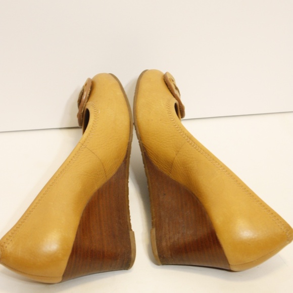 Tory Burch women's shoes - Picture 5 of 8